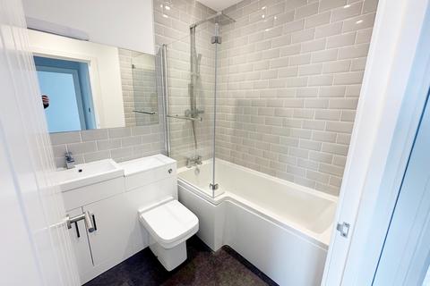 2 bedroom flat to rent, Eileen Avenue, Saltdean BN2