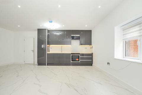 undefined, High Street North, Dunstable, Bedfordshire, LU6