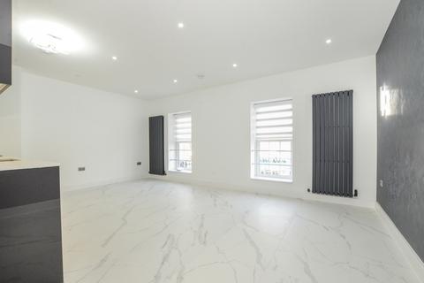 undefined, High Street North, Dunstable, Bedfordshire, LU6