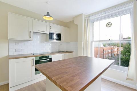 1 bedroom flat to rent, De Crespigny Park, London, SE5
