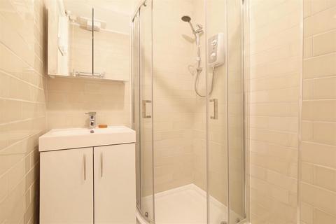 1 bedroom flat to rent, De Crespigny Park, London, SE5