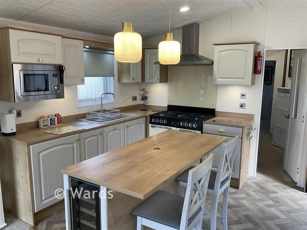 Kitchen 4