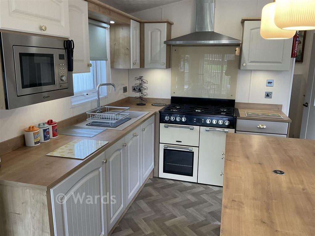 Kitchen 3