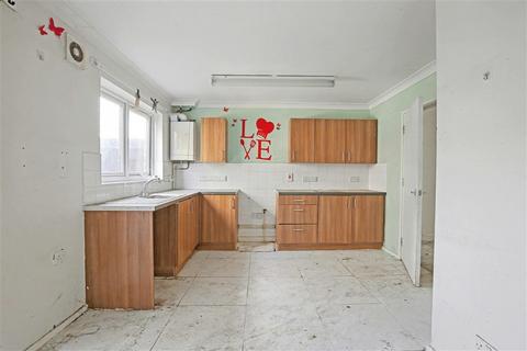 3 bedroom terraced house for sale, Juliette Road, London