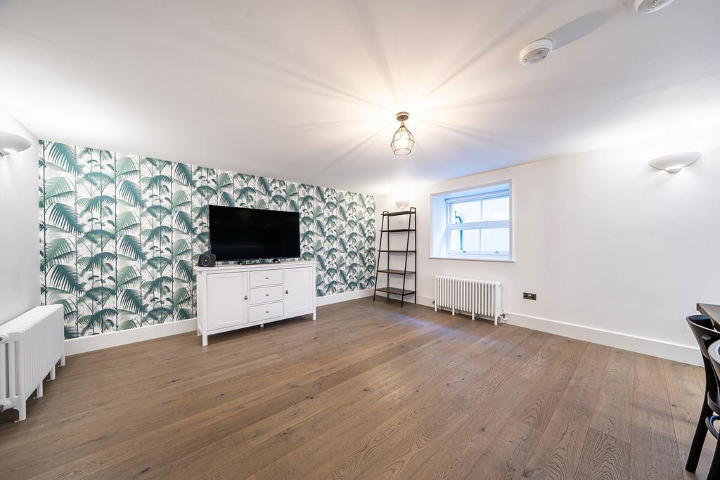 Kitchen/Reception
