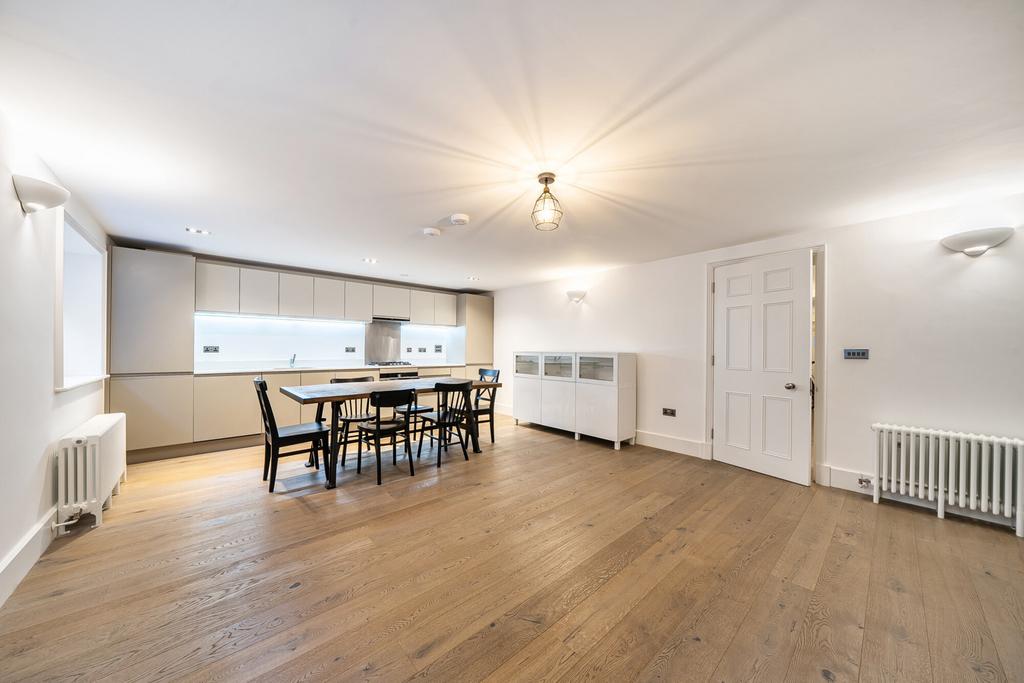 Kitchen/Reception