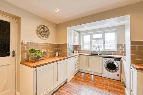 undefined, 16 Ashley Gardens, Codsall, Wolverhampton, WV8 1AX