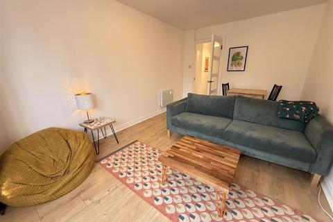2 bedroom apartment for sale, Trinity Court, Cleminson Street, Salford