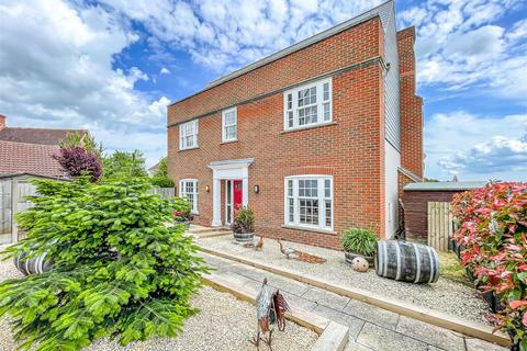 5 bedroom detached house for sale, Ashingdon Heights, Rochford SS4