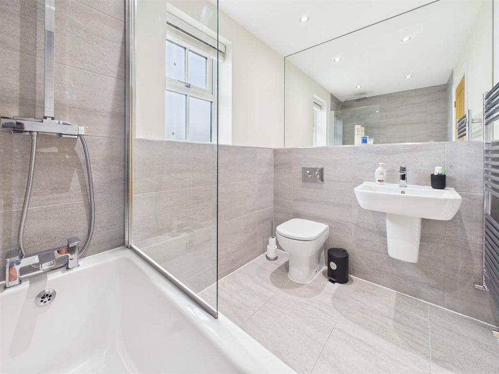 Bath 1.jpg