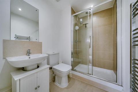 2 bedroom apartment for sale, Langley Road, Surbiton