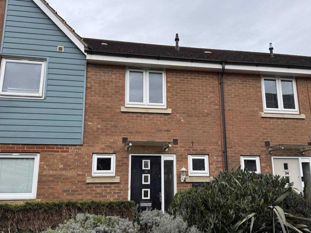 2 Bedroom House - mid terrace for Sale