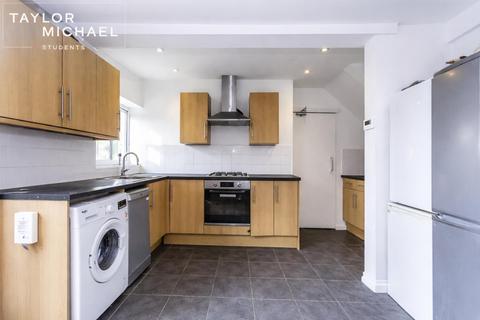 6 bedroom detached house to rent, Middleton Rise, Brighton