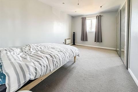 2 bedroom apartment for sale, Jutsums Lane, Romford, RM7