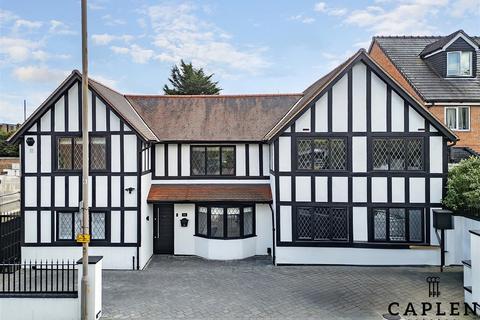 undefined, Church Hill, Loughton
