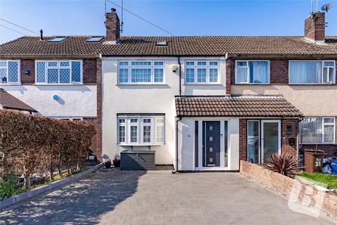 4 bedroom terraced house for sale, Pinewood Way, Hutton, Brentwood, Essex, CM13
