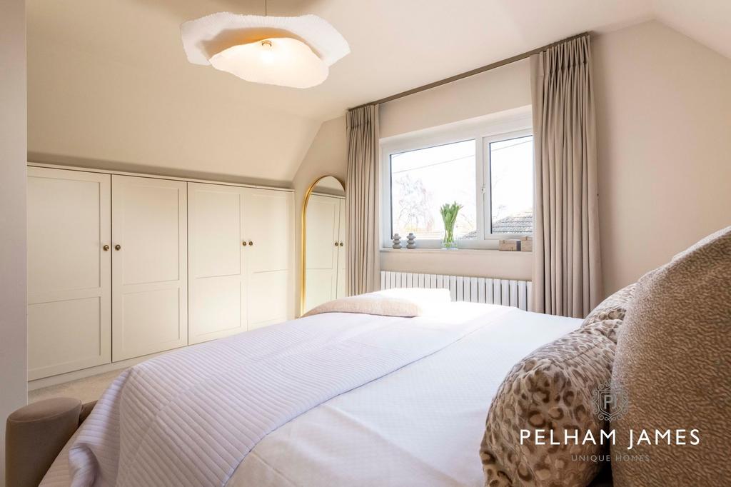 Principal Suite, Sherwood Cottage, Little...