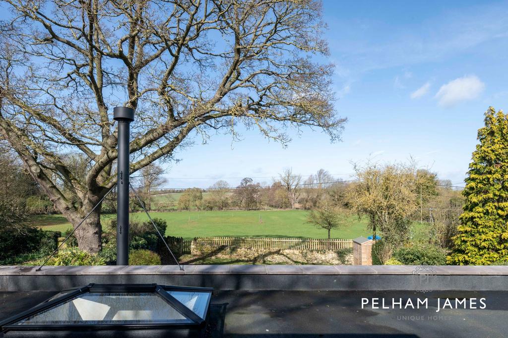 Garden and Field Views, Sherwood Cottage,...