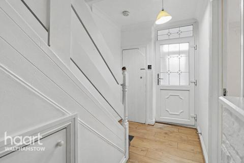 undefined, Lawrence Avenue, LONDON