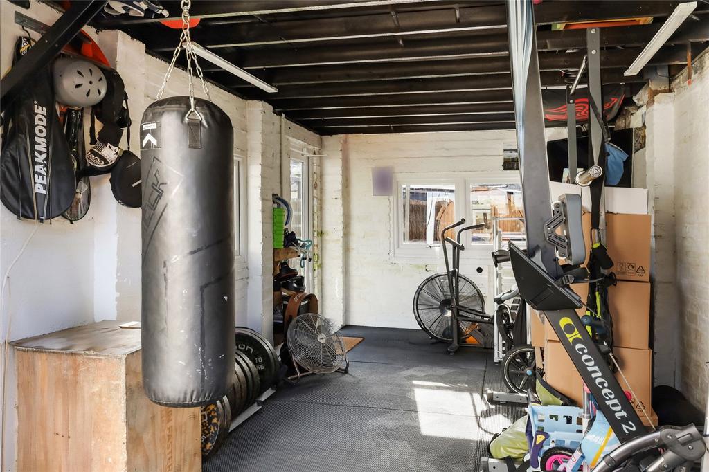 Garage/Gym