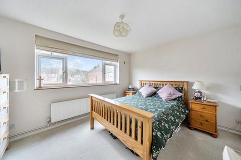 undefined, Wisteria Road, London