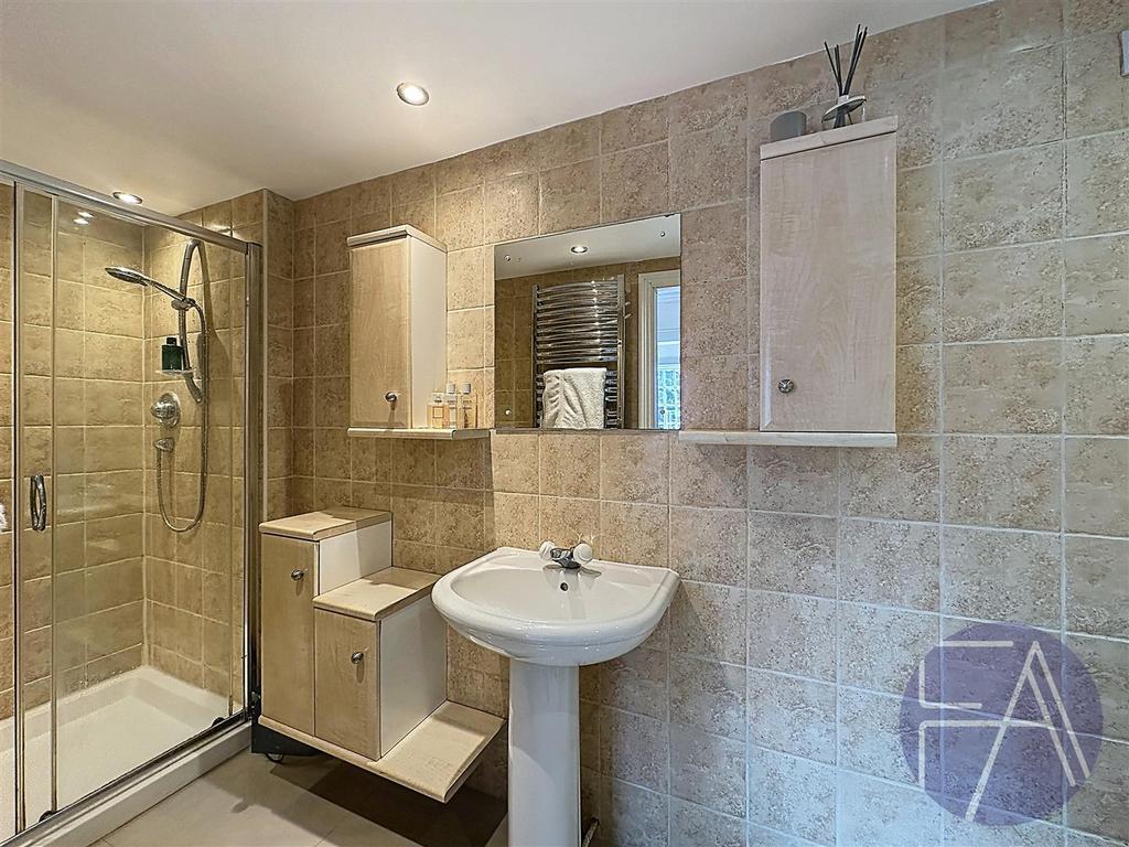 Ensuite