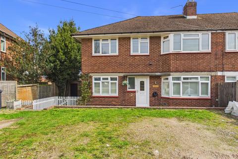 2 bedroom maisonette for sale, Bell Crescent, Coulsdon CR5