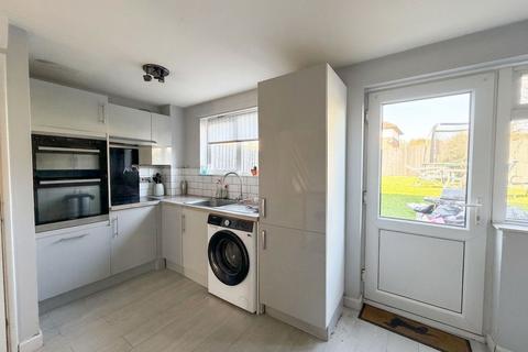 3 bedroom semi-detached house for sale, Fairford Crescent, Milton Keynes MK15