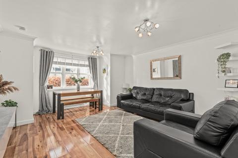 2 bedroom ground floor flat for sale, Leyland Road, Bathgate