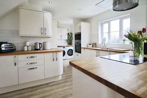 4 bedroom detached house for sale, Beech Wood Drive, Tonyrefail, Porth