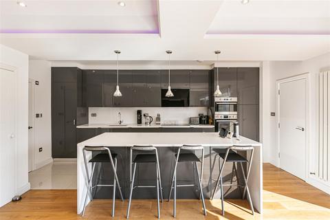 undefined, Rosehill Gardens, Sutton