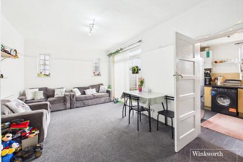3 bedroom semi-detached house for sale, Highfield Avenue, London NW9
