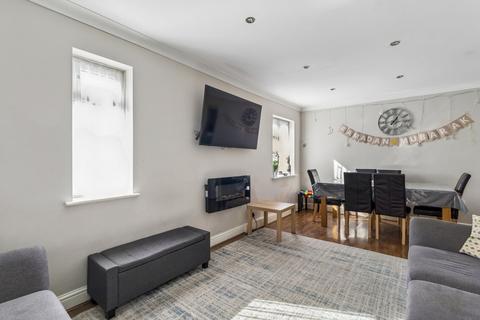 4 bedroom semi-detached house for sale, Nicholas Close, Watford, WD24