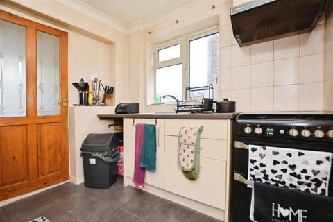 3 bedroom semi-detached house for sale, Byfield Road, Scunthorpe