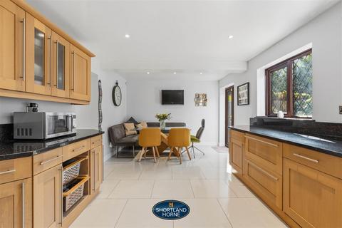 5 bedroom detached house for sale, Poppyfield Court, Coventry CV4