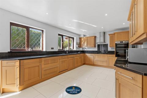 5 bedroom detached house for sale, Poppyfield Court, Coventry CV4