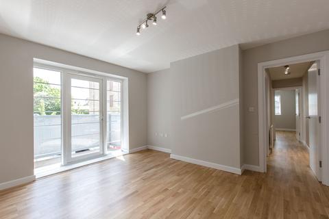 2 bedroom ground floor flat to rent, Delta Court, Coles Green Road