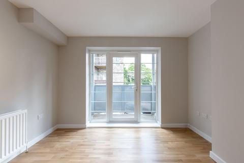 2 bedroom ground floor flat to rent, Delta Court, Coles Green Road
