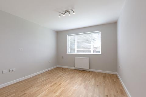 2 bedroom ground floor flat to rent, Delta Court, Coles Green Road