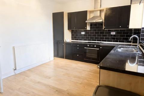 3 bedroom terraced house to rent, Ingsfield Lane, Bolton-Upon-Dearne, Rotherham