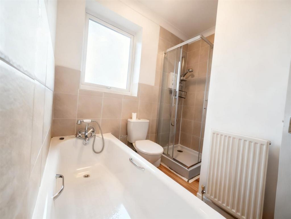 Bathroom 2.jpeg