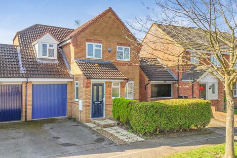 3 bedroom detached house for sale, Blanchland Circle, Milton Keynes MK10