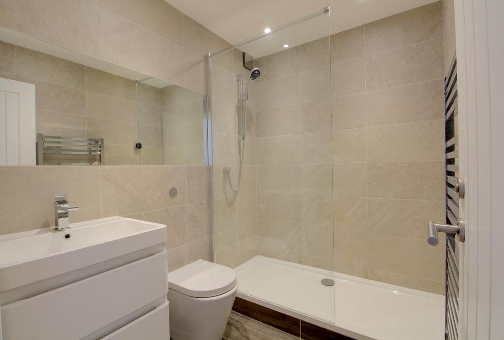 Shower room 1