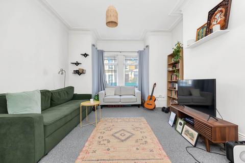 undefined, Thornhill Road, Leyton, E10