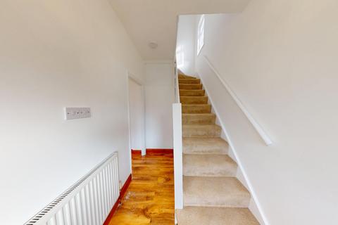 3 bedroom semi-detached house to rent, Inverness Avenue,  London, EN1