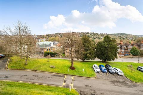 2 bedroom apartment for sale, Rookwood Court, Guildford