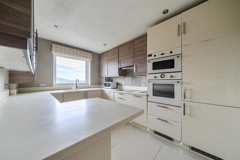 2 bedroom apartment for sale, Rookwood Court, Guildford