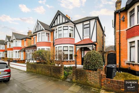 4 bedroom semi-detached house to rent, Arundel Gardens, Goodmayes, IG3