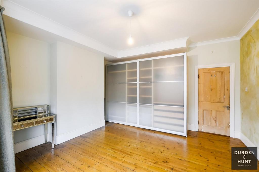 Arundel Gardens-4 web.jpg