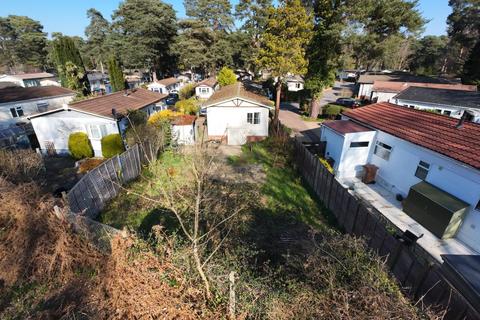undefined, California country park homes, Finchampstead, Berkshire